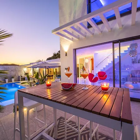 Holiday Home In Armacao De Pera Near Beaches