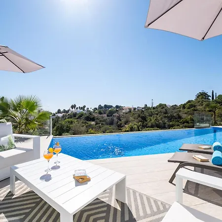 Holiday Home In Armacao De Pera Near Beaches *