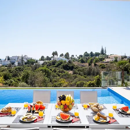 Holiday Home In Armacao De Pera Near Beaches *