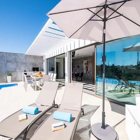 Holiday Home In Armacao De Pera Near Beaches וילה