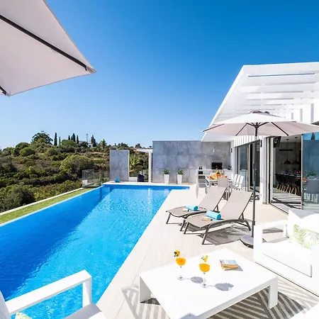 Holiday Home In Armacao De Pera Near Beaches *